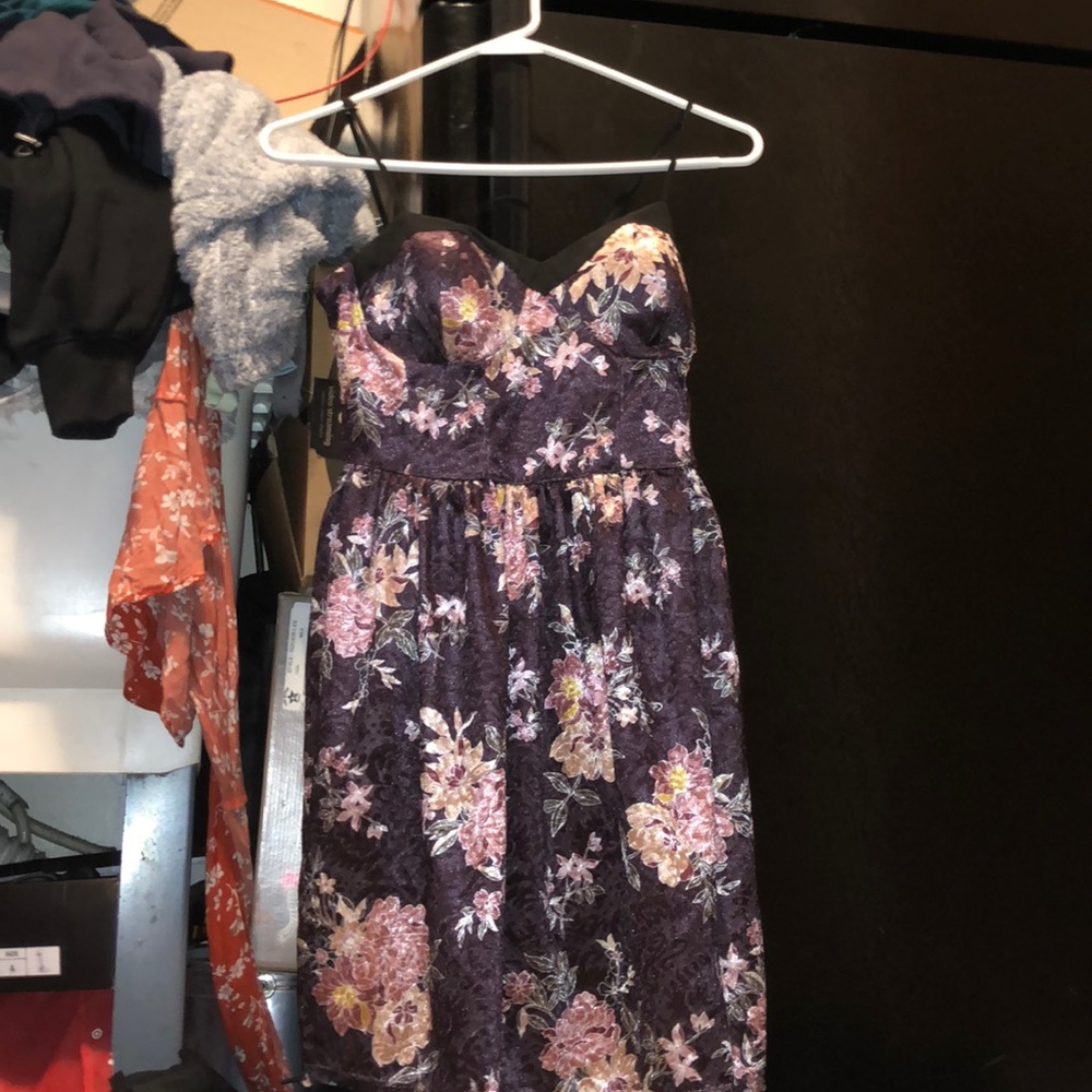 Floral print. Spaghetti strap dress.